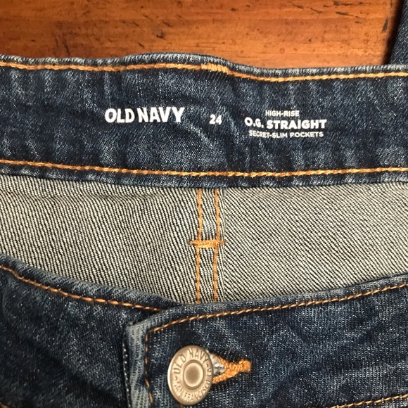 Old Navy High-Rise Secret-Slim Pockets O.G. Straight Plus-Size Button-Fl… - Picture 5 of 12